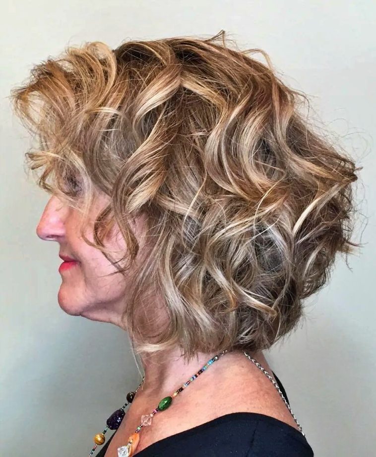 21-low-maintenance-shoulder-length-haircuts-for-women-over-50